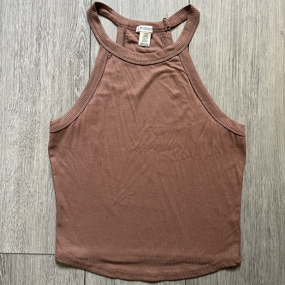 Light brown halter crop top in large from Fashion Nova - Picture 2 of 10